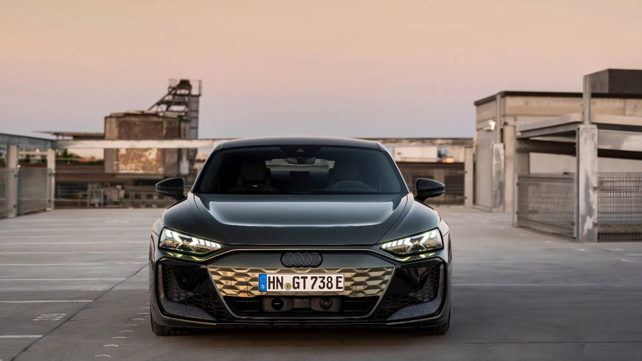 El Audi RS e-tron GT: un trineo eléctrico que te hace decir “Woohoo…”