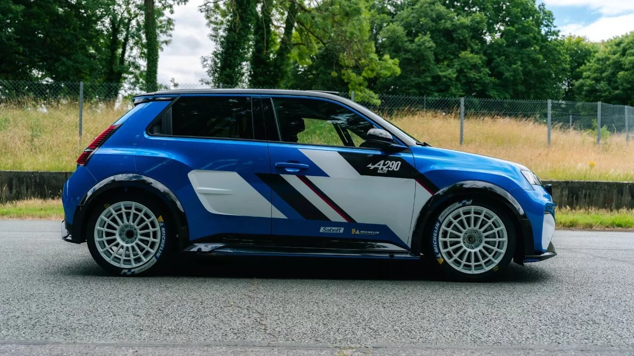 Image Credit: Alpine.